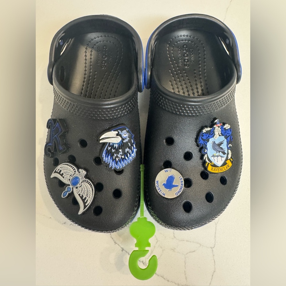CROCS Kids Sandals - Black with Blue Harry Potter Ravenclaw clogs size C11.